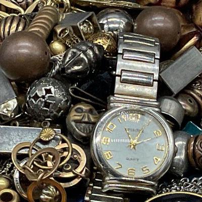 Jewelry Makers Group Lot, Jewelry Pieces & Beads
