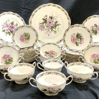 ROYAL ALBERT COTSWOLD 78 Porcelain Set England
