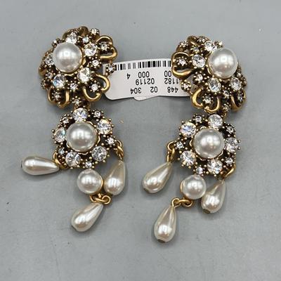 Oscar De La Renta Chandelier Earrings NWT
