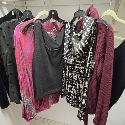 7 Designer Tops AKRIS Punto, St John 