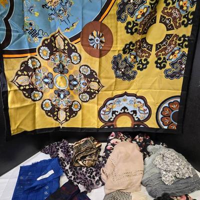 Fashion Scarves Marc Jacob, Perry Ellis, Carlisle