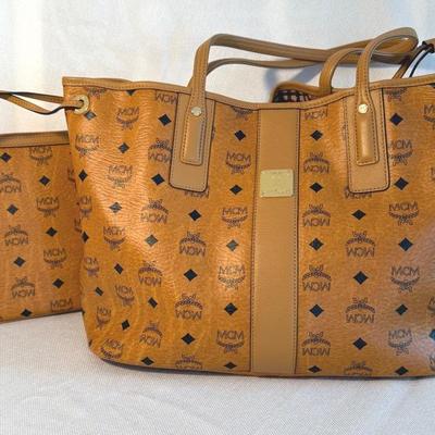MCM Medium Reversible Tote Bag With Pouch 