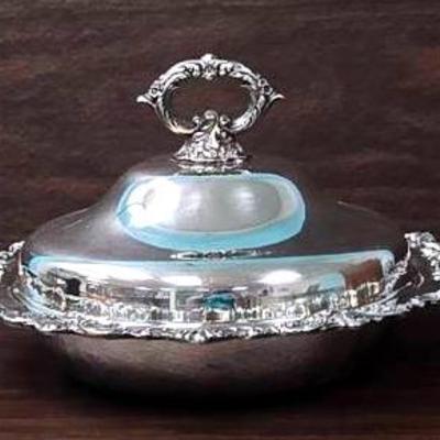 "Baroque" by Wallace Serving Dish