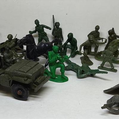 Vintage Toy Soldiers Assortment 