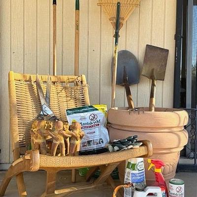 Pottering Around The Yard 