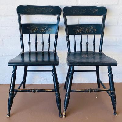 Vintage Hitchcock Style Chairs 