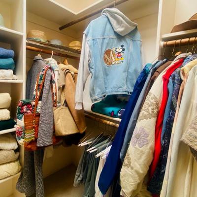 Walk In Closet 