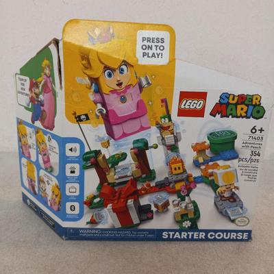 Lego Super Mario Adventures with Peach Starter Course #71403 - New in Box