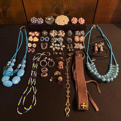 Costume Mix