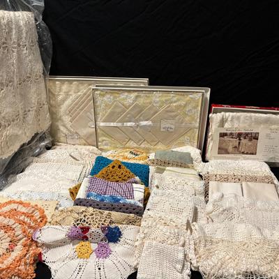 Assorted Linens