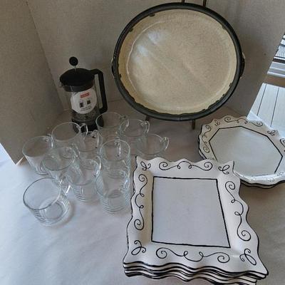 Coffee Break Time Including Plates & Mugs