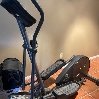 Workout equipment gold gym  