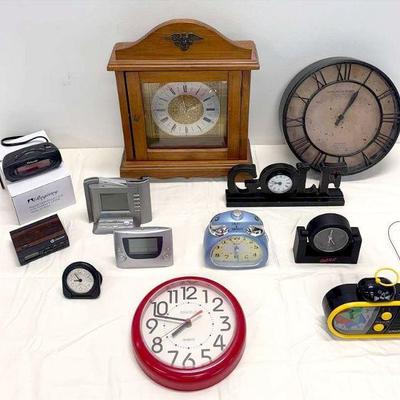 Lots Of Clocks