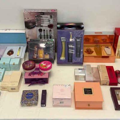 Huge Cosmetics Lot