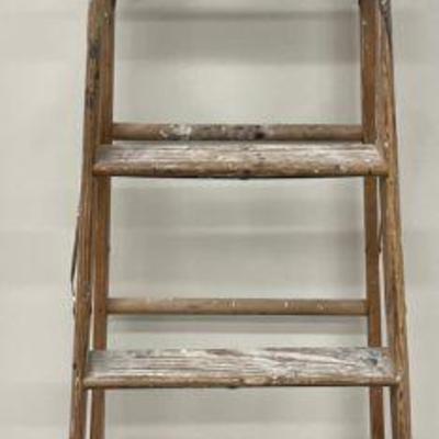 6’ 8” Wooden Step Ladder