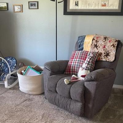 Recliner electric 