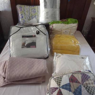 Large Comforter Mystery Lot 