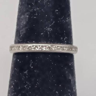 Ladies' Diamond & Platinum Ring With Appraisal 
