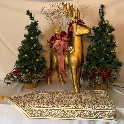 Light-up Mini Trees And Golden Deer