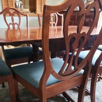 Bernhardt Furniture Dining Table and Chairs 