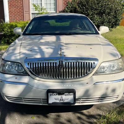 2007 Lincoln Town Car: Signature Limited (112,000 Miles)