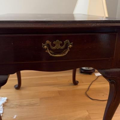 Drexel Queen Anne Side Table With Drawer