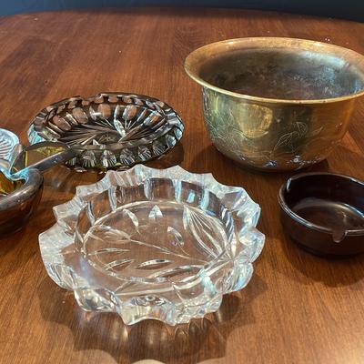 Assortment Of Bowls And Ashtrays