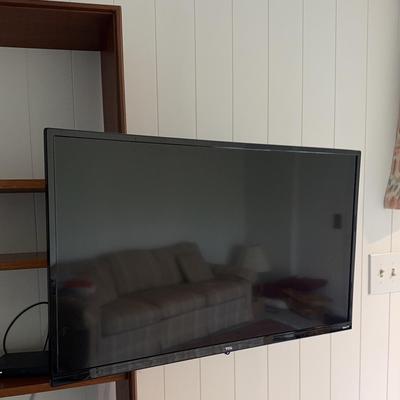 Roku TV And Mount