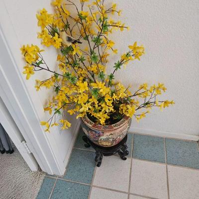 Flower pot with flowers ? 