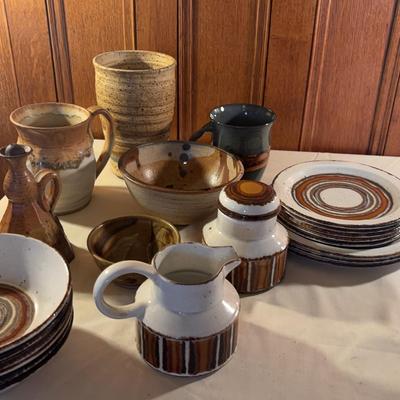 Kitchen Dishes With pottery 