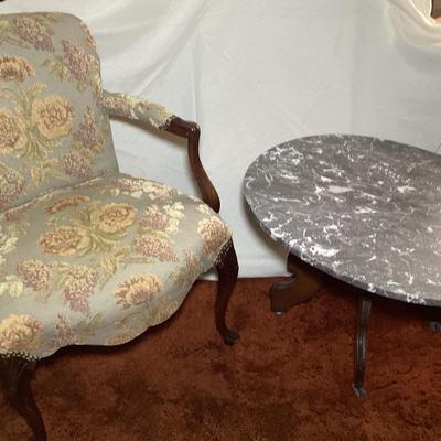 Vintage Floral Chair With End Table 