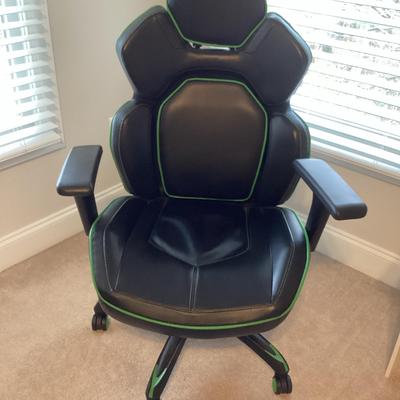 Leather Lock Office/Gaming Chair On Rollers