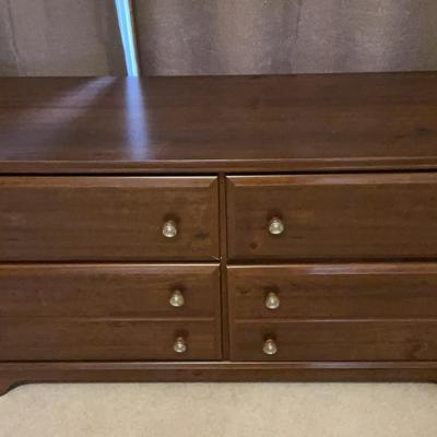 Wooden Dresser With 4 Drawers
