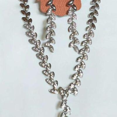 Tribos earrings necklace