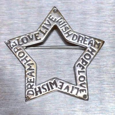 Star brooch engraved live wish dream hope love