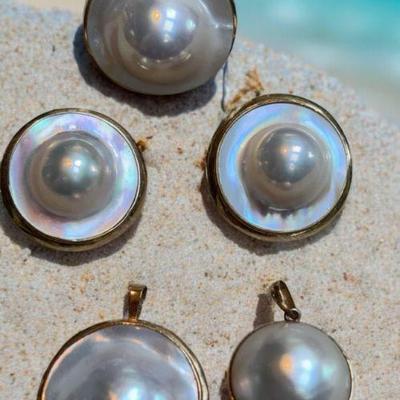 Mabe pearl pieces