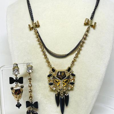 "Betsey Johnson" Black and Golden Leopard Jewelry Set