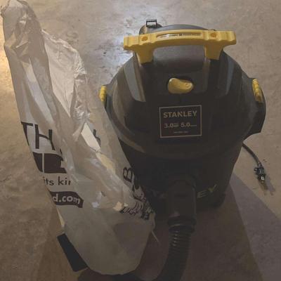5 Gallon Stanley Shop Vac