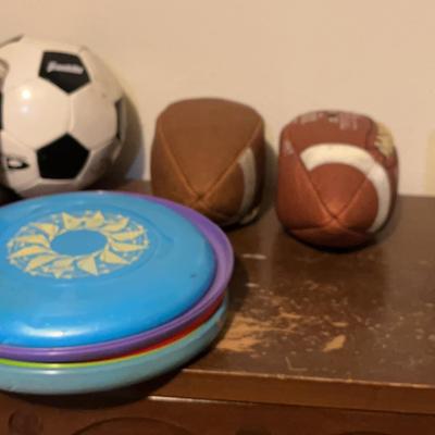 Footballs, Soccer Ball, Small Balls, Tennis Balls, Frisbees & More