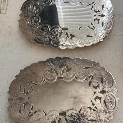 (2) Silver Plated Wallace Footed 9” Hot Plates Or Trivets