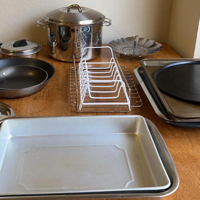 Pots, Pan, Fry Pans, Baking Pans And More