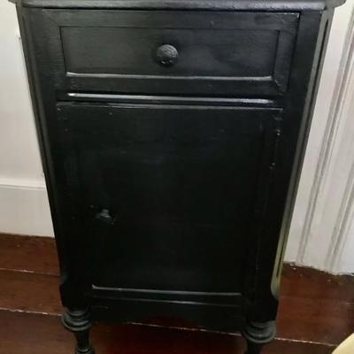 antique nightstand $60
16 X 15 X 32"