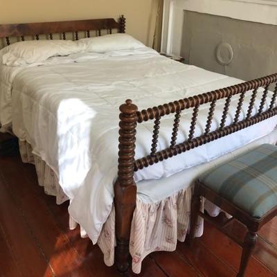 antique Victorian spool bed $399 three quarter size