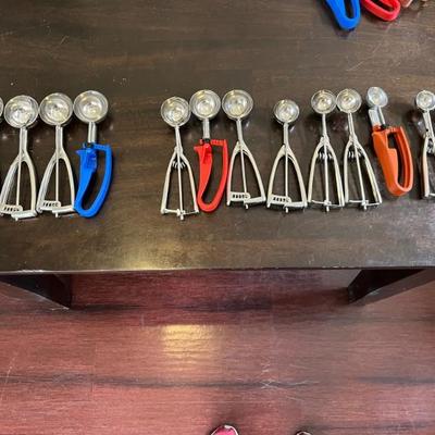  Vollrath scoops Value $15 to $25 each