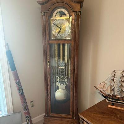 Howard Miller King Arthur clock