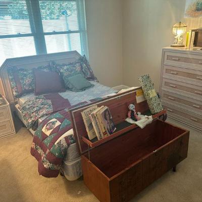 Lane "Princess" cedar chest