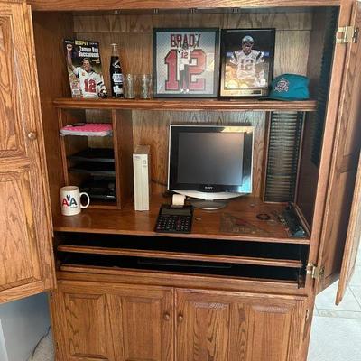 Computer desk