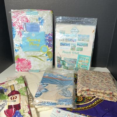 Dining Linens & Sewing Fabric
