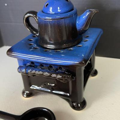 Country Kitchen Kettle Stove Oil Warmer