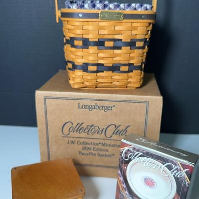 Longaberger 1999 Mini Two Pie Basket W Riser & Pie Plate